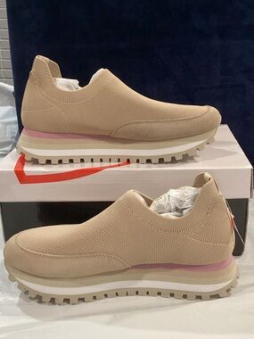 Blondo Lakelyn Sand Knit Water Resistant Slip On Platform Sneakers Women’s 8